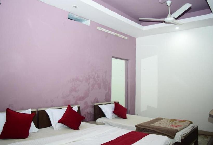 בית מלון כפרי Oyo 3531  Vishwas