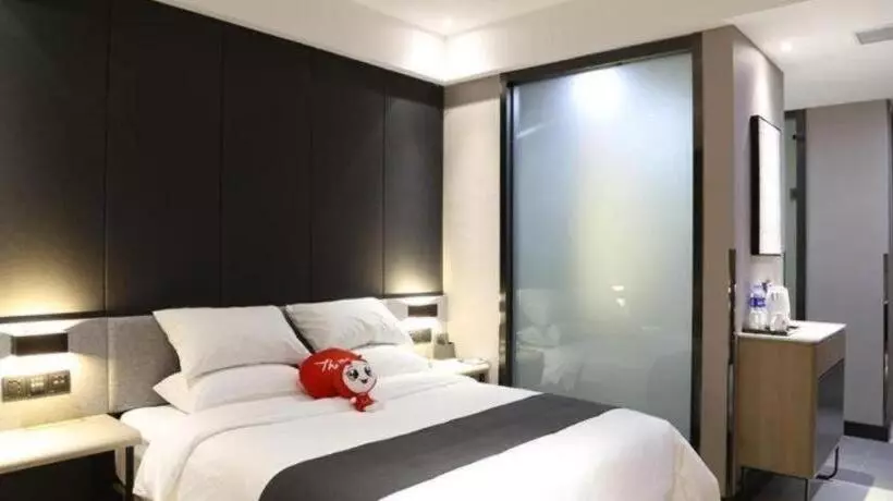 Hotelli Thank Inn Plus Jiangsu Taizhou Renmin Hospital