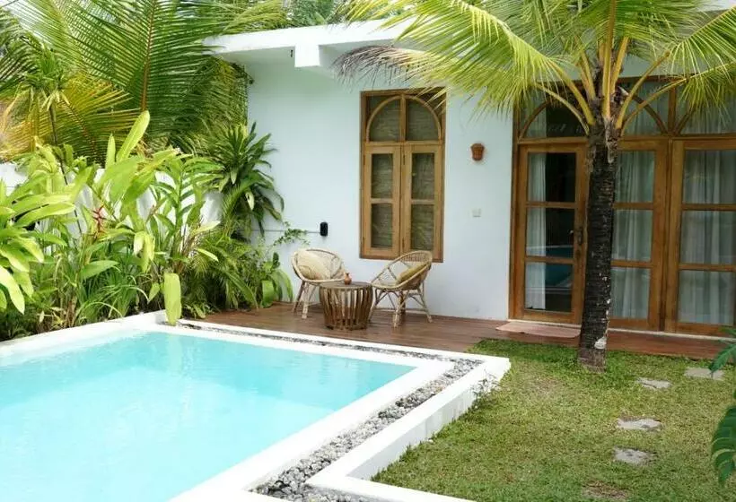 Hotelli The Oasis Villa