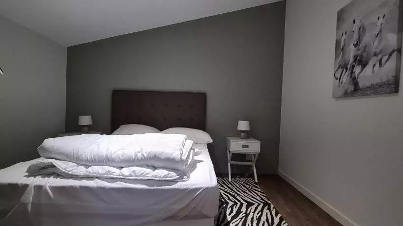 پانسیون Gîtes Du Domaine De La Gauderie