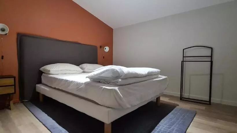 پانسیون Gîtes Du Domaine De La Gauderie