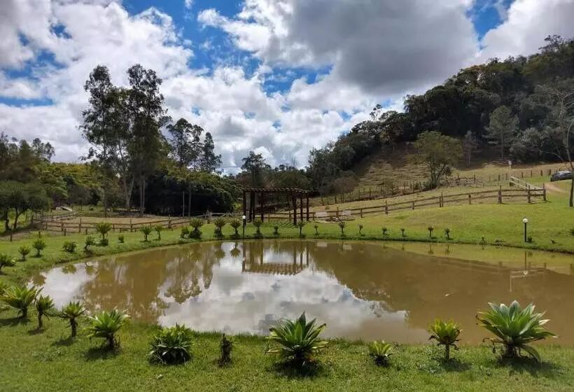 Majatalo Pousada Colar De Ouro Chalés