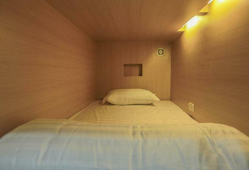 Petit Espace Boutique Hostel