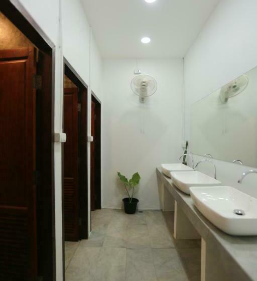 Petit Espace Boutique Hostel