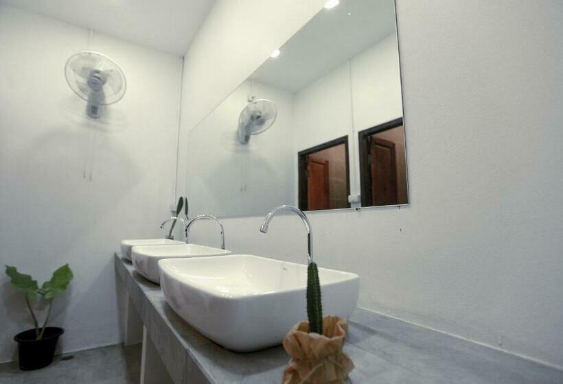 Petit Espace Boutique Hostel