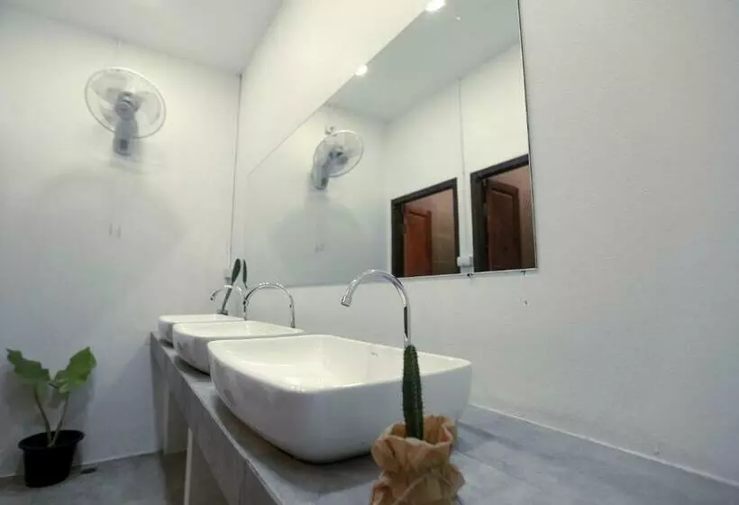 Petit Espace Boutique Hostel