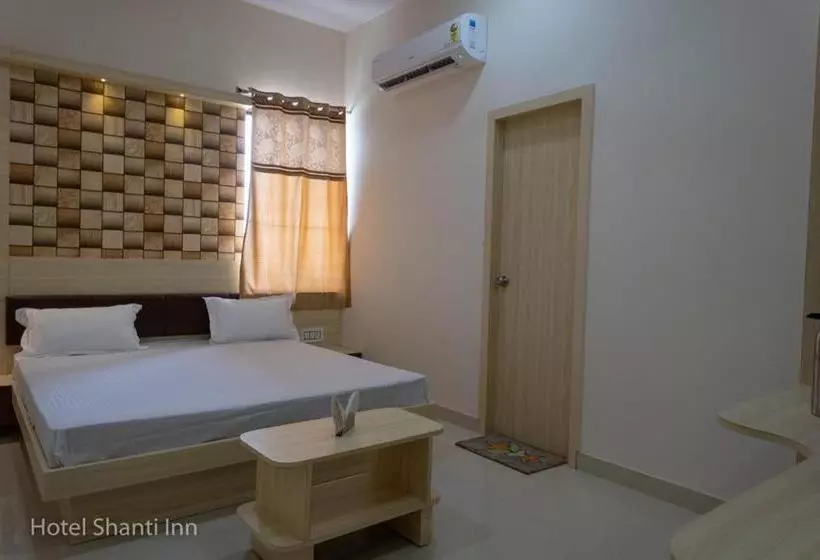 هتل Shanti Inn