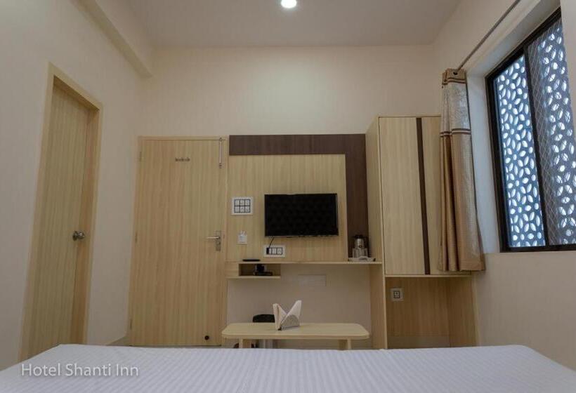 Hotel Shanti Inn