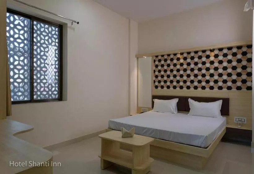 هتل Shanti Inn