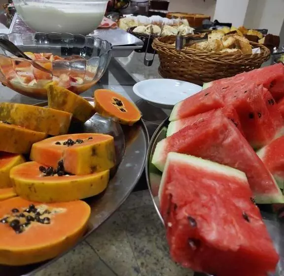 Londres Royal Hotel   Cama De Alvenaria