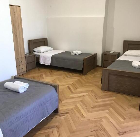 پانسیون Guest House Chiko