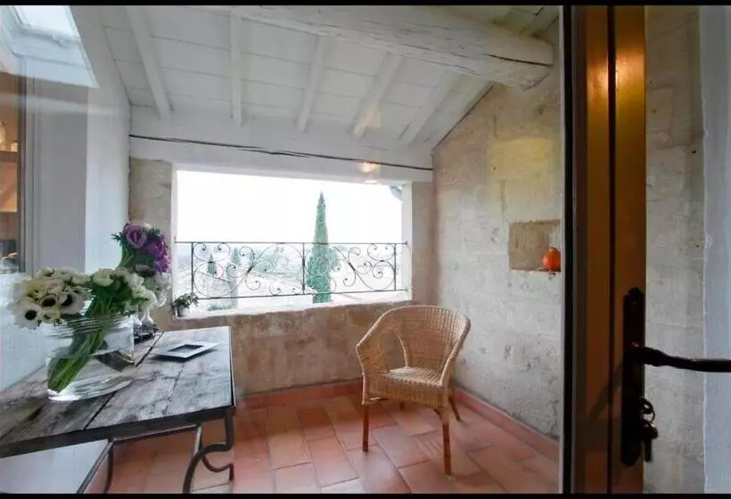 Aamiaismajoitus (B&B) Maison De La Bourgade