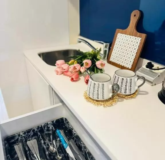 تختخواب و صبحانه Orbi Residence