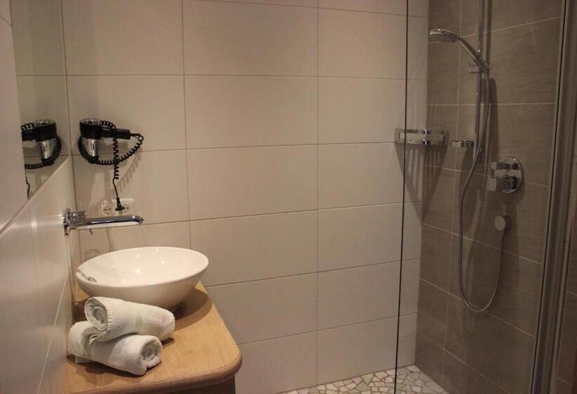 مبيت وإفطار Pension Michael