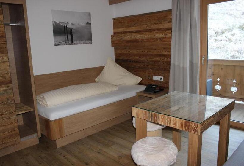 مبيت وإفطار Pension Michael