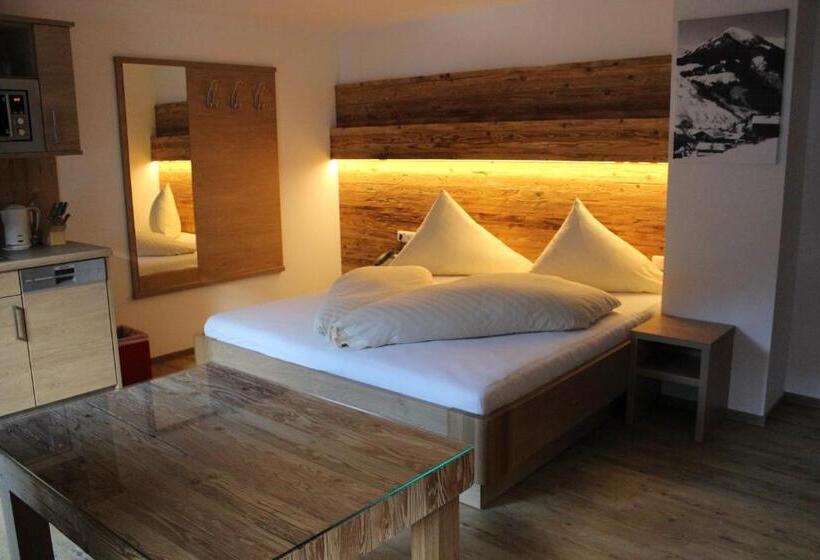 مبيت وإفطار Pension Michael