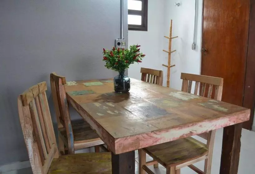 تختخواب و صبحانه Studio House Loft