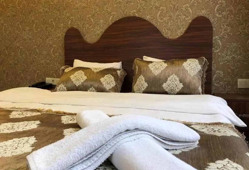 Capricorn By Otantik Suites