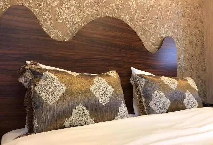 Capricorn By Otantik Suites