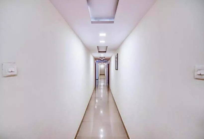 ホテル Fabexpress Comfort Executive   Nr Butterfly Park   Hinjawadi