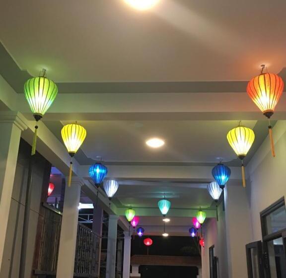 هتل Fami Homestay