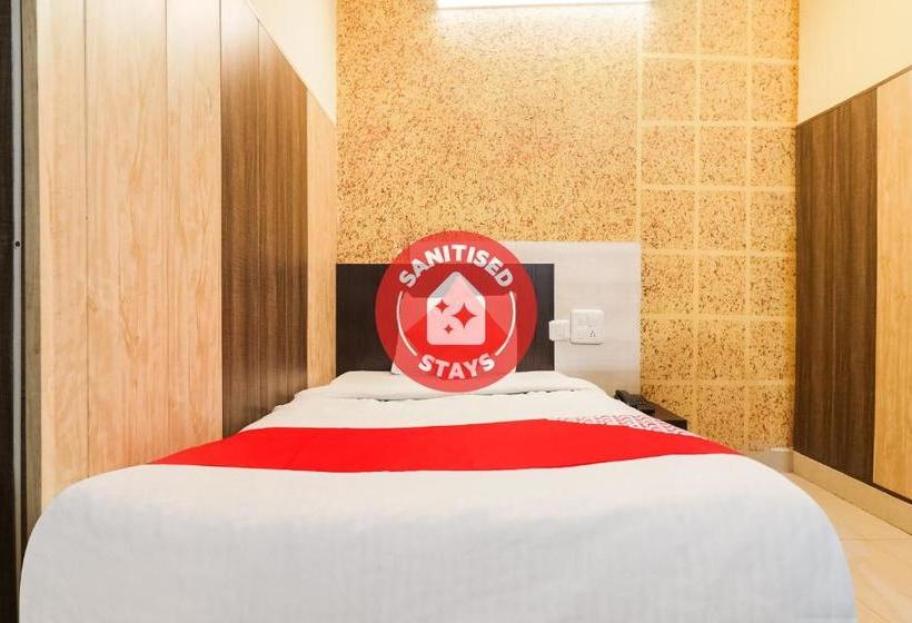 בית מלון כפרי Oyo 7297 Grand Inn