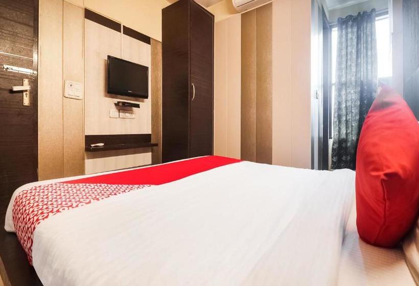 בית מלון כפרי Oyo 7297 Grand Inn