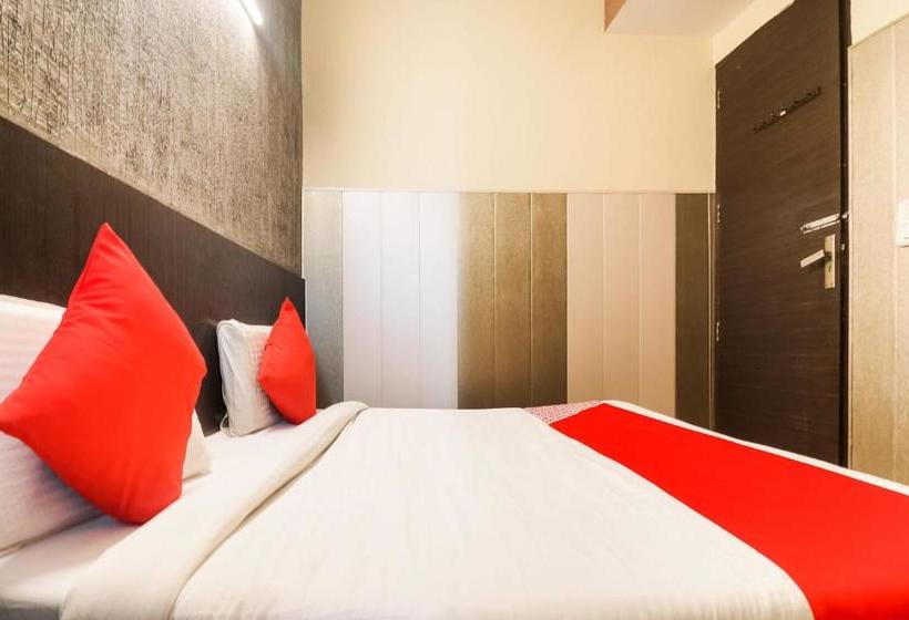 בית מלון כפרי Oyo 7297 Grand Inn