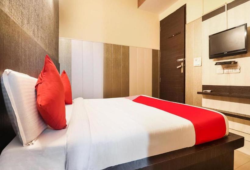 בית מלון כפרי Oyo 7297 Grand Inn