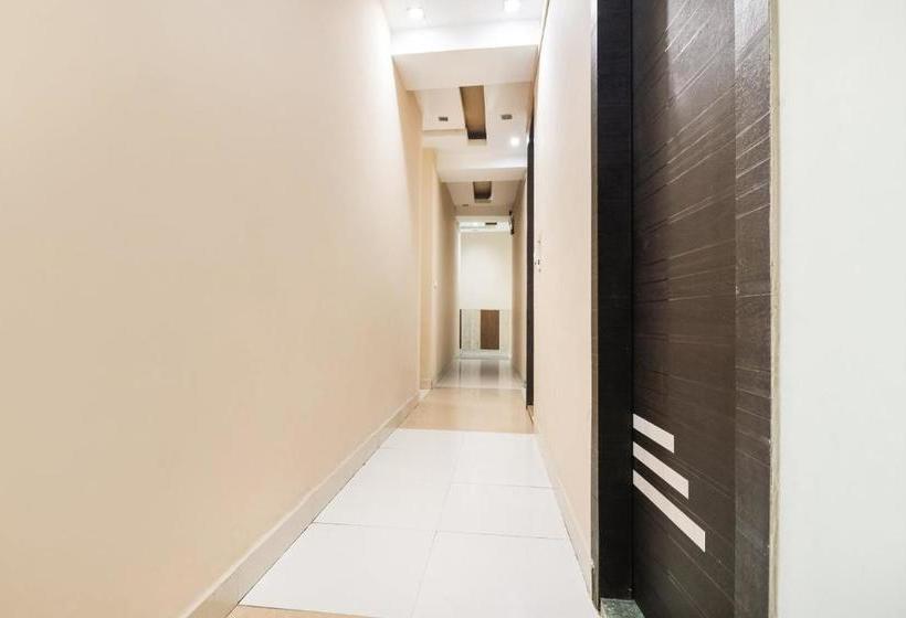 בית מלון כפרי Oyo 7297 Grand Inn