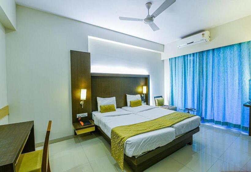 Hotelli Sea Fans Mandvi Beach