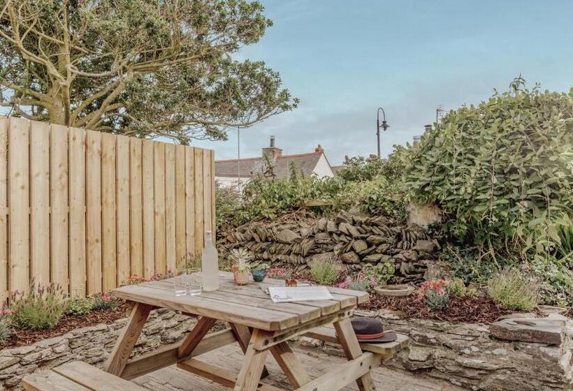 Отель The Olde Malthouse Inn