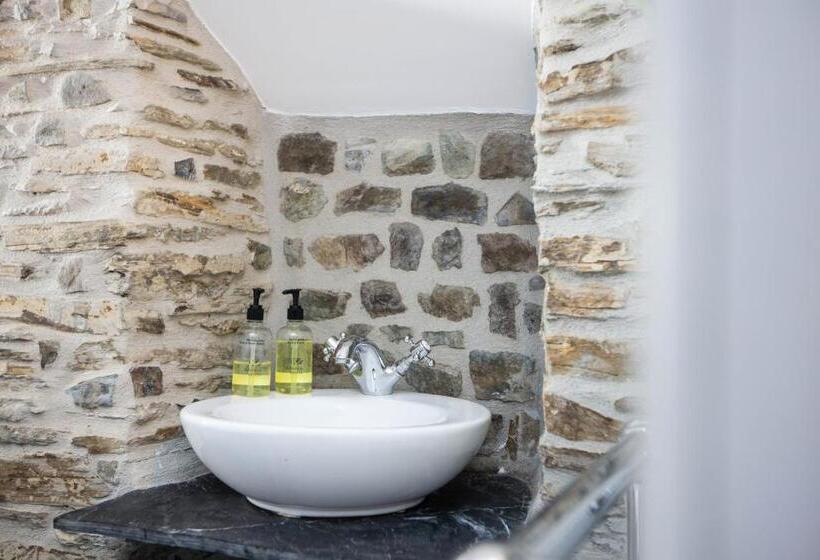 Отель The Olde Malthouse Inn