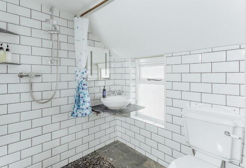 Отель The Olde Malthouse Inn