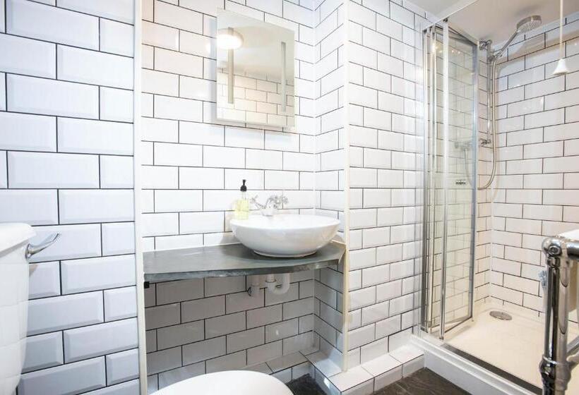 Отель The Olde Malthouse Inn