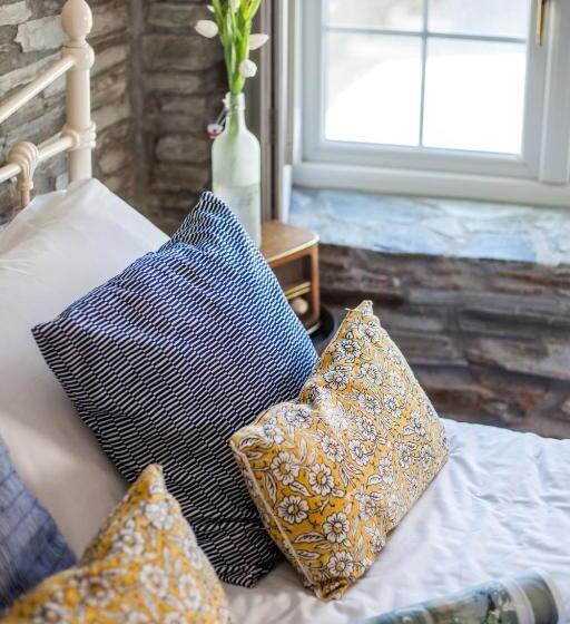 Отель The Olde Malthouse Inn