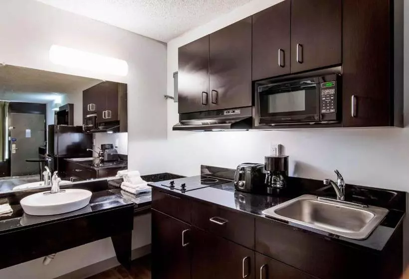 هتل Studio 6 Lagrange