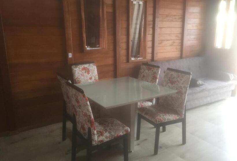 پانسیون Bangalôs Do Parque