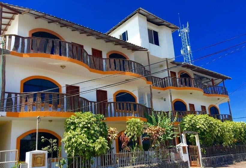 Hostel Hostal Sandrita