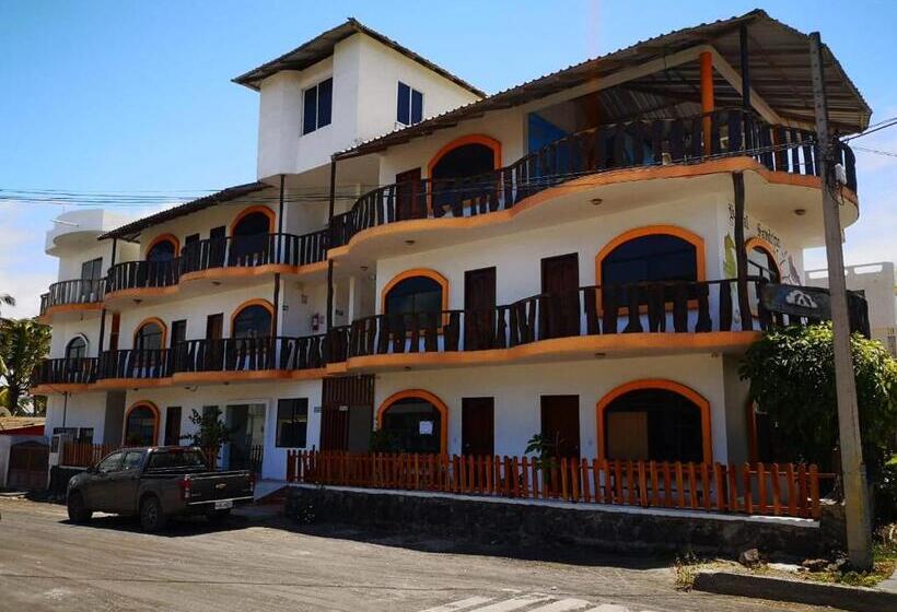 Hostel Hostal Sandrita