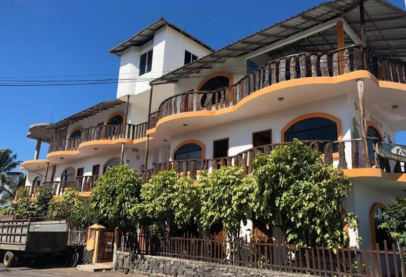 Hostel Hostal Sandrita