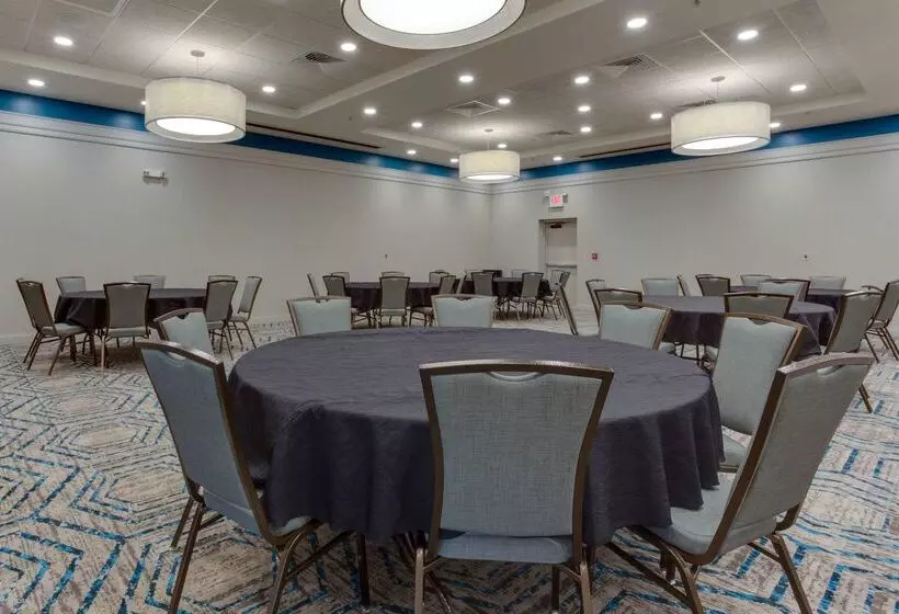 ホテル Drury Inn & Suites Gainesville