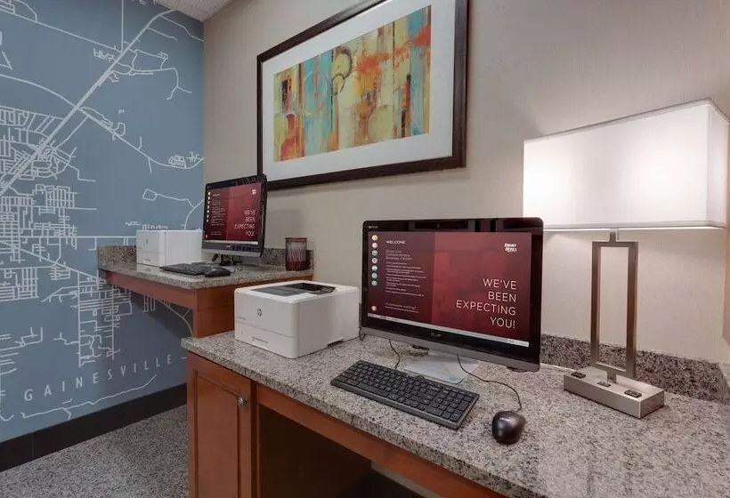 ホテル Drury Inn & Suites Gainesville