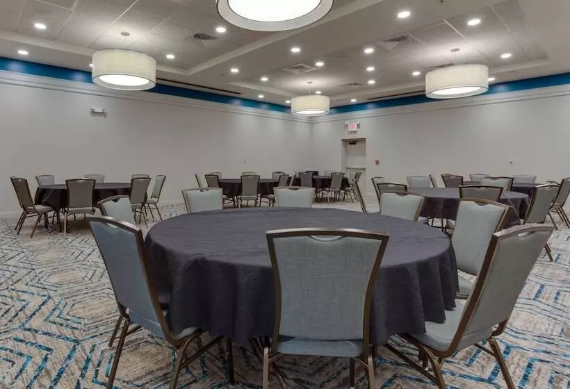 ホテル Drury Inn & Suites Gainesville