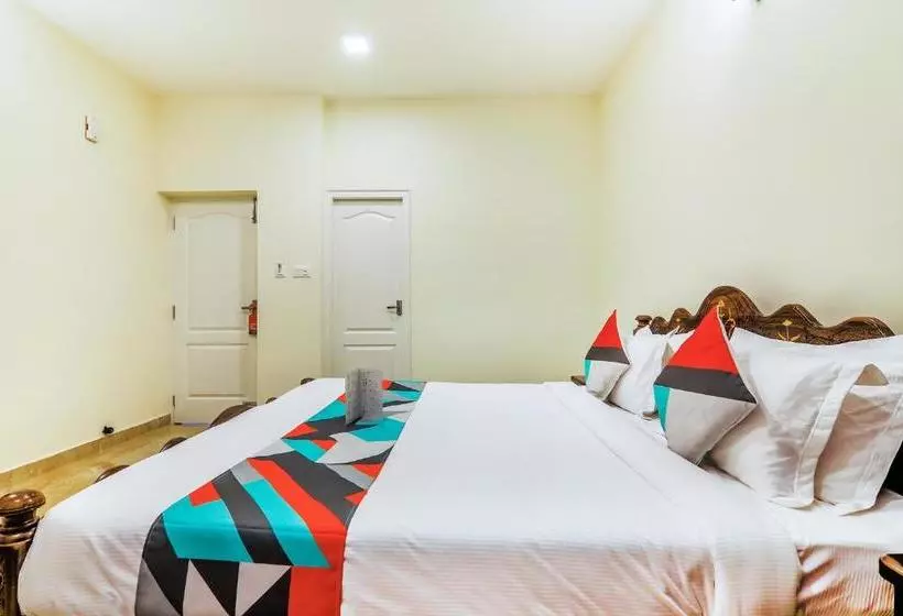 Hotelli Fabexpress Royal Hideway Resort