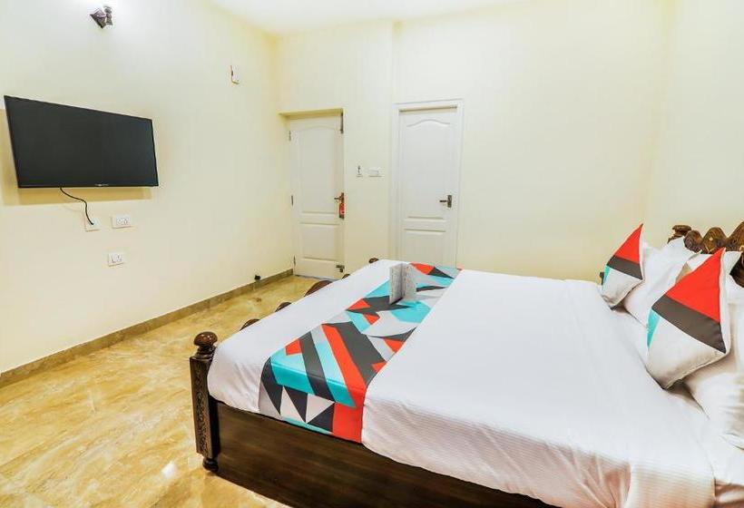 Hotel Fabexpress Royal Hideway Resort