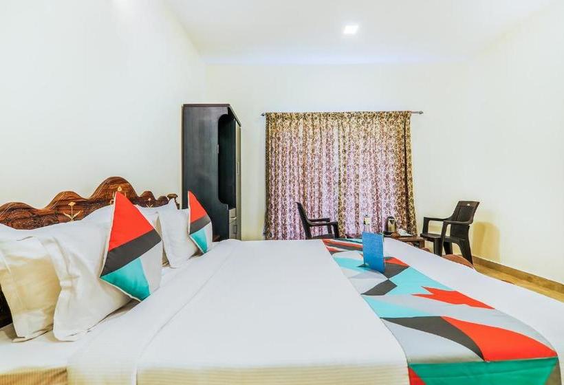 Hotel Fabexpress Royal Hideway Resort