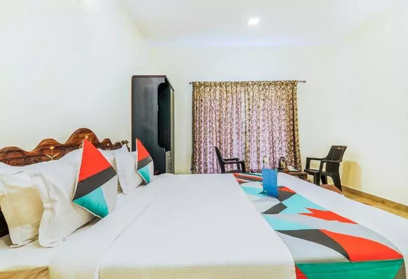 Hotelli Fabexpress Royal Hideway Resort