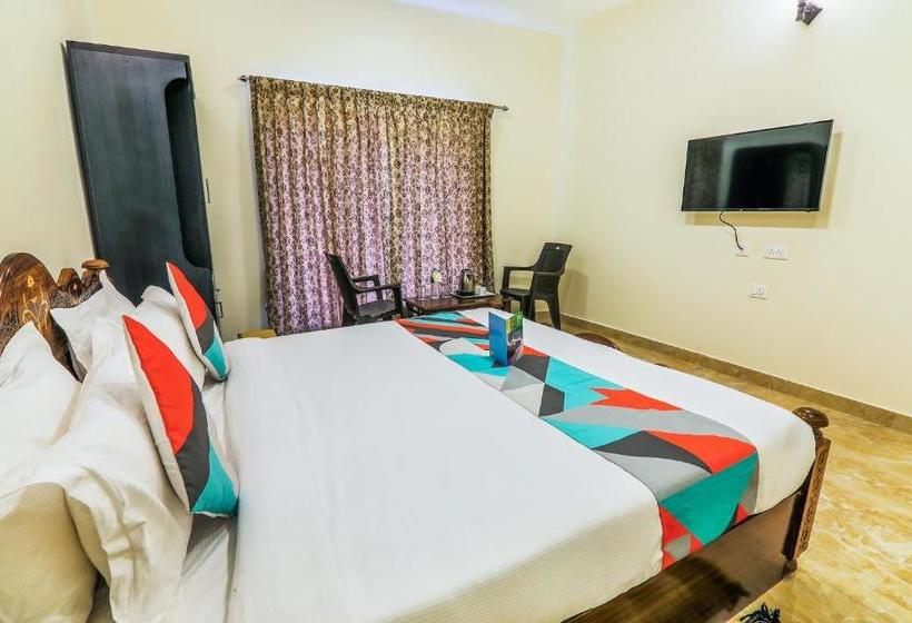 Hotel Fabexpress Royal Hideway Resort