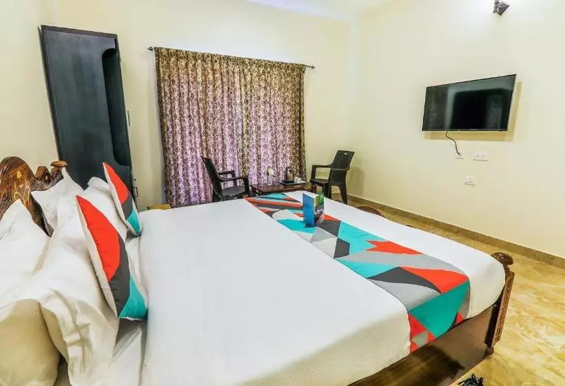 Hotelli Fabexpress Royal Hideway Resort